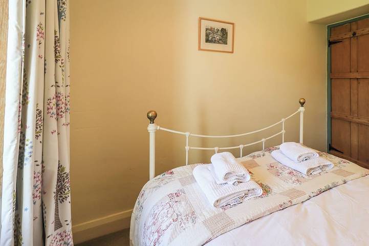 Ellis Howe, family friendly, character holiday cottage in Torver in Lake District