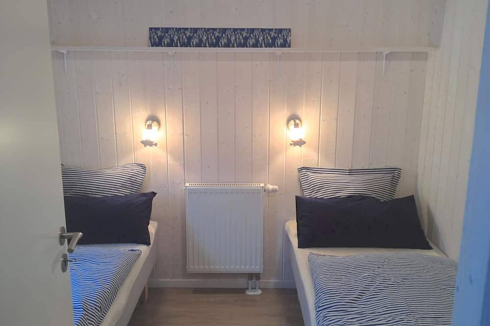 Gemütliches Ferienhaus am Hang mit Schleiblick | Wlan | Kaminofen | Sauna in Kosel, Rendsburg-Eckernförde