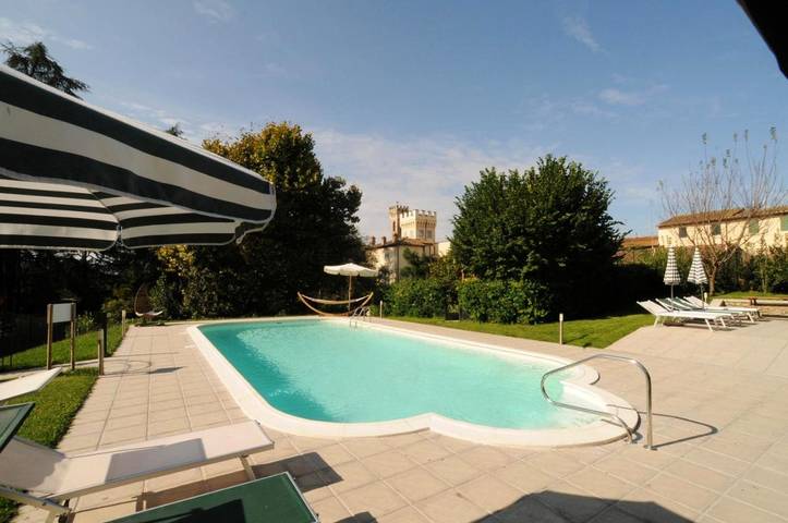 Gîte pour 6 personnes, avec jardin ainsi que piscine et vue dans Scarperia