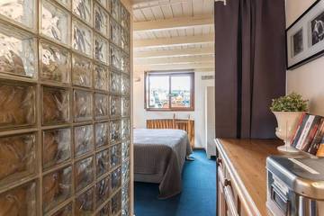 House Boat for 4 Guests in Jordaan, Dutch Coast, Picture 2