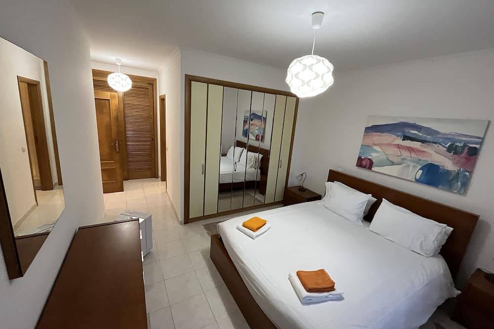 Ganze Wohnung, 3-Bett-Wohnung in der Nähe Golf, Tennis und Strand, Schwimmbad -5 Sterne-Resort in Amoreira, Leiria District