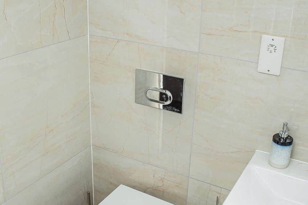 Entire apartment, Studio in Buckinghamshire with Secured Parking in Aylesbury, Buckinghamshire