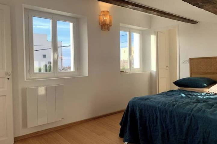 Location de vacances pour 14 personnes, avec jardin et terrasse, animaux acceptés dans Port du Vallon des Auffes - 3