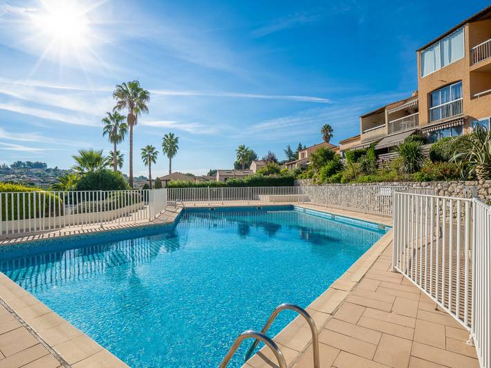 Ferieleilighet for 4 personer, med Terrasse og Barnebasseng i Vence