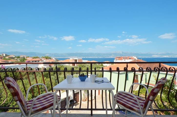Ferienwohnung für 7 Personen, mit Balkon/Terrasse auf Ciovo