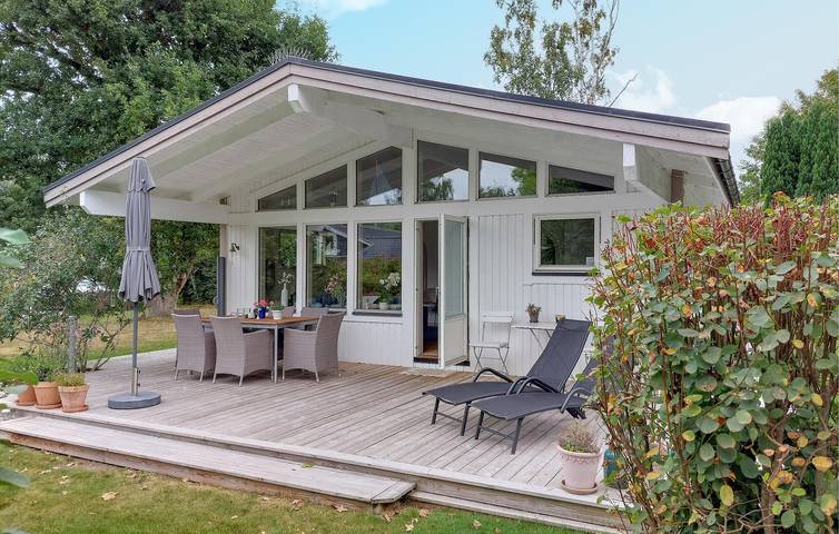 Ferienhaus für 4 Personen, mit Terrasse und Garten in Höganäs