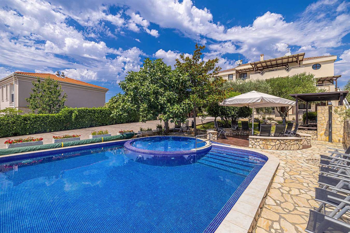 Cijeli apartman, Villa Haya - apartment Mandarina with heated pool in Linardici, Krk