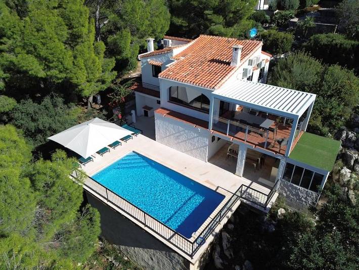 Casa rural para 8 personas, con vistas y balcón además de jardín y piscina en Orba