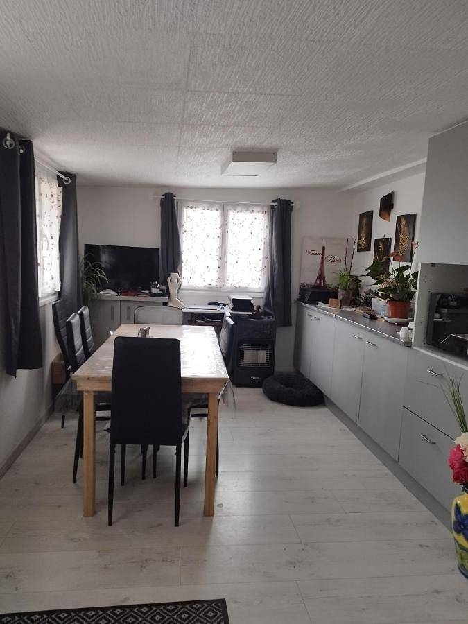 Gîte pour 4 personnes, avec terrasse à Crouay