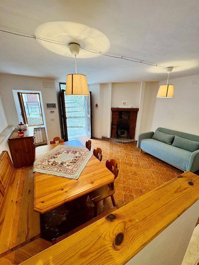 Casa vacanza per 10 persone, con terrazza e panorama, con animali domestici a Tagliacozzo