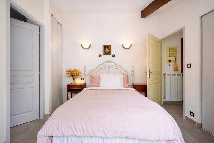 Gîte pour 4 personnes, avec jardin et vue dans Montfavet - 2