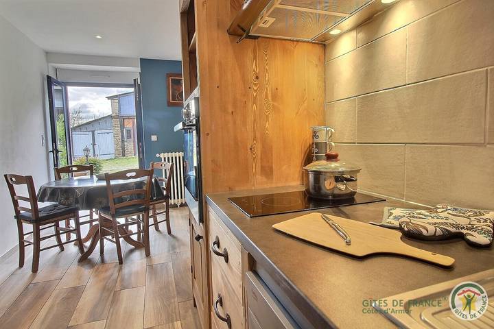 Gîte pour 2 personnes, avec jardin à Évran - 3