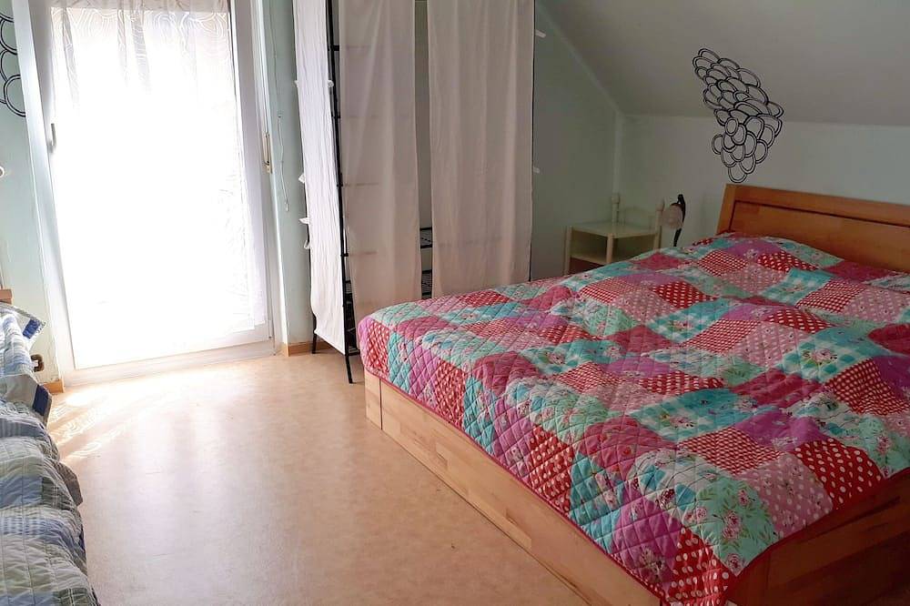 Familien-Ferienhaus mit Garten am Dorfrand ; Kinder und Hunde willkommen in Kalbach, Rhön-Hessen