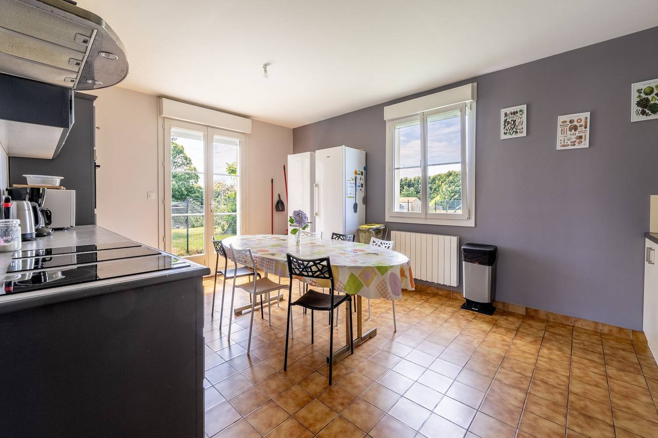 Holiday Home 'Gîte La Clé Des Champs' with Private Terrace and Garden in Saint-Étienne-du-Bois, Loiredalen