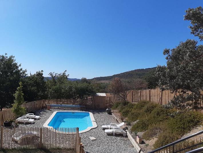 Gîte pour 2 personnes, avec terrasse et vue ainsi que jardin et piscine à Alba-la-Romaine - 4