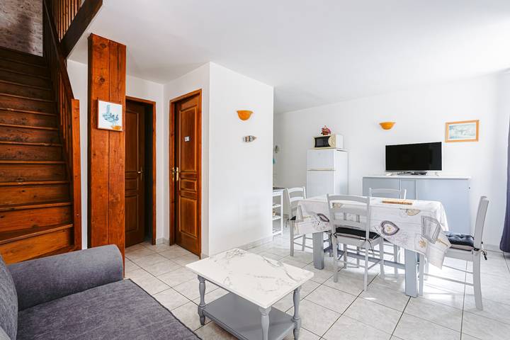 Casa de vacaciones 'La Rétaise' con terraza y jardín privados in Romegoux, Saintes region