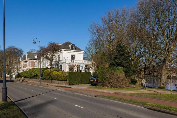 B&b voor 4 personen, with Balkon and Terras as well as Tuin and Uitzicht in Haarlem