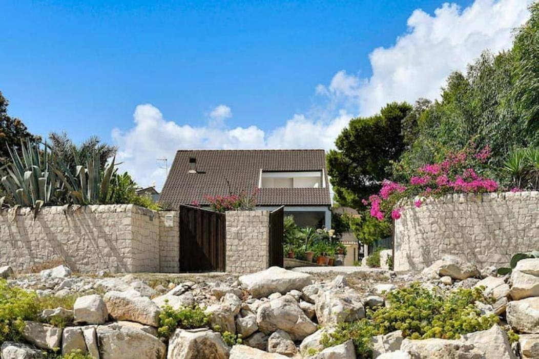 Seafront Villa "Mare in casa" in Marina di Modica, Modica