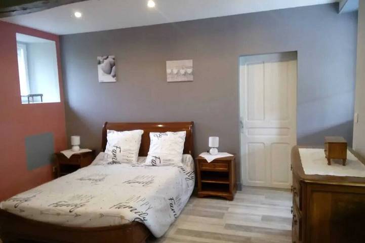 Location de vacances pour 14 personnes, avec jardin ainsi que balcon et jacuzzi dans Ranton - 3