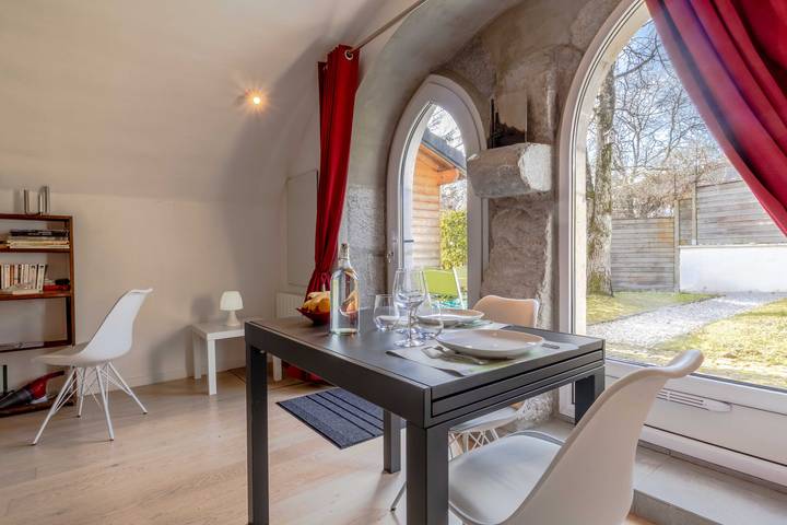 Gîte pour 2 personnes, avec terrasse et jardin dans Talloires-Montmin - 4