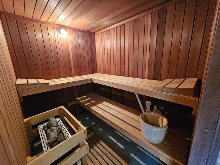 Gîte pour 12 personnes, avec jardin et piscine ainsi que jacuzzi et sauna à Crécy-la-Chapelle - 3