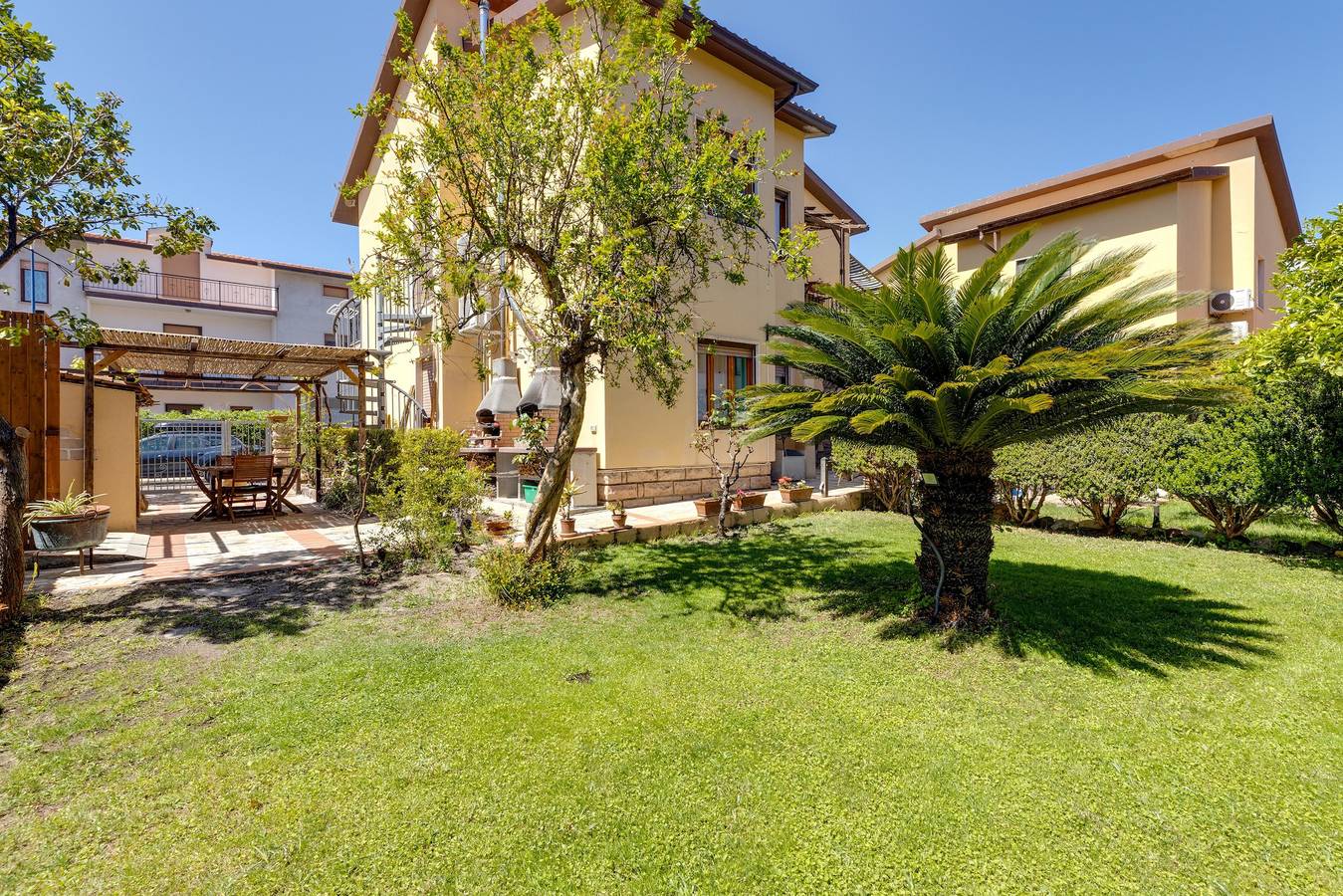 Casa vacanze “Paolo e Francesca” con giardino privato, A/C, Wi‑Fi – a 150 m dalla spiaggia in Bosa Marina, Planargia