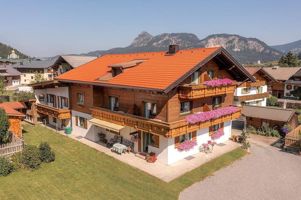 Ganze Wohnung, Doppelzimmer - Gästehaus Schmid in Grän, Allgäuer Alpen (Österreich)