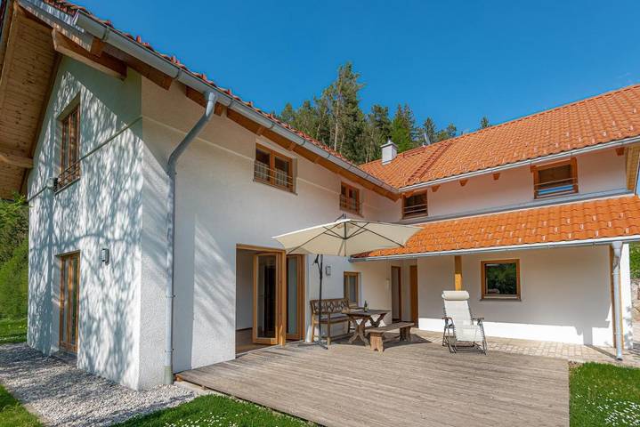 Ferienhaus für 6 Personen, mit Terrasse und Garten sowie Ausblick in Miesbach