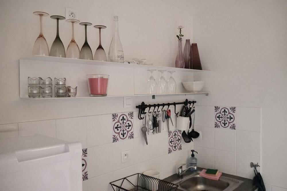 Appartement entier, Studio 4 Personnes Avec Terrasse Et Grand Jardin in Port Navalo, Arzon