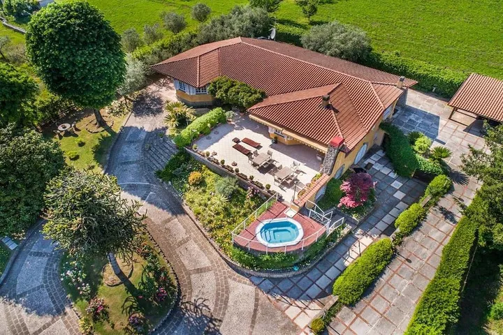 Villa per 9 persone, con panorama e piscina nonché giardino - 1