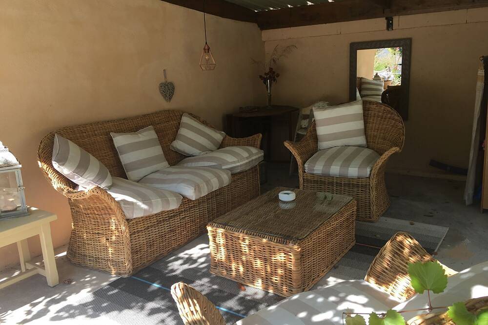 Pretty giteen provence accepts pets in Jonquerettes, Vaucluse