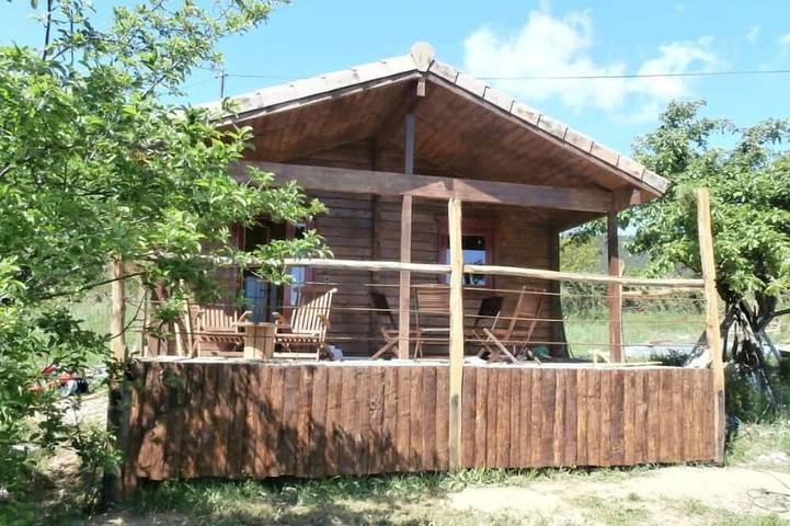 Gîte pour 4 personnes, avec terrasse et jardin, animaux acceptés à Saint-Pierre-Saint-Jean