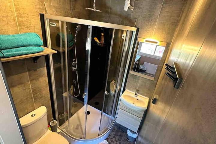 Location de vacances pour 2 personnes, avec piscine et terrasse ainsi que jacuzzi et jardin à Sussargues - 3