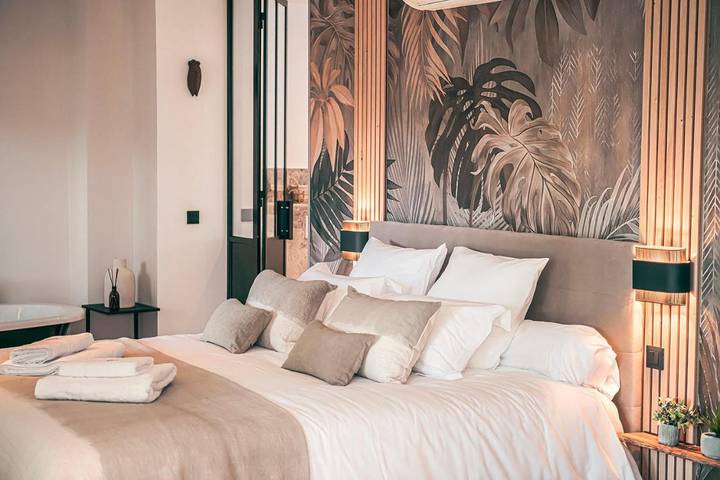 Hôtel pour 3 personnes, avec jardin et vue à Cucuron - 3