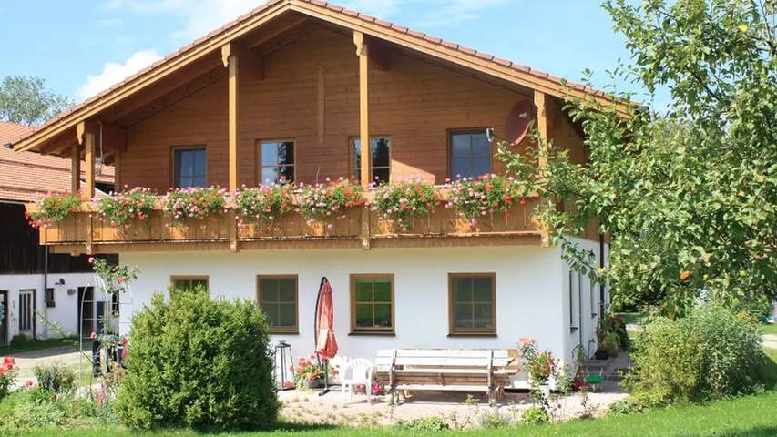 Ferienhaus für 6 Personen, mit Garten und Terrasse am Chiemsee