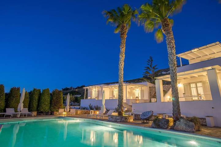 Villa for 4 people, with pool and garden as well as balcony - 1