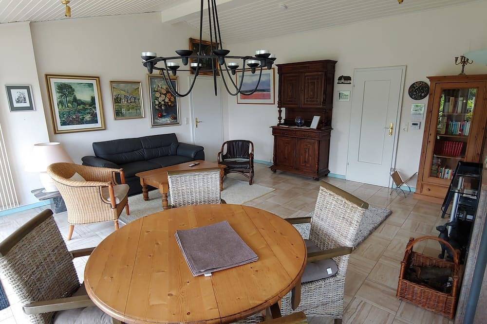 Mooie vrijstaande vakantiewoning met zonnige ligging en weids uitzicht, foto 10
