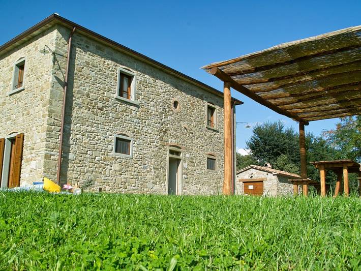 Appartamento per 4 persone, con Terrazza e Giardino nonché Piscina a Anghiari
