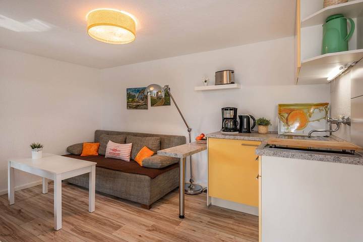 Ferienwohnung für 4 Personen, mit Seeblick und Terrasse, mit Haustier in Lütow