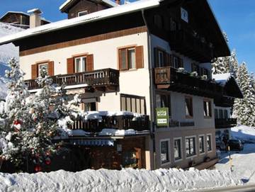 Hotel für 2 Personen, mit Garten und Sauna in Deutschnofen