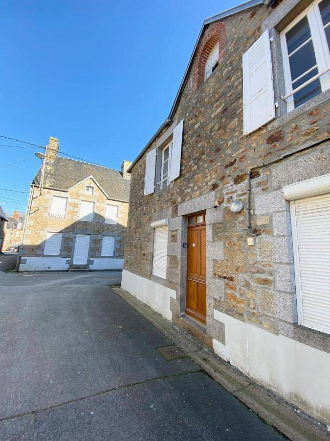 Gîte pour 4 personnes, adapté aux familles à Genêts