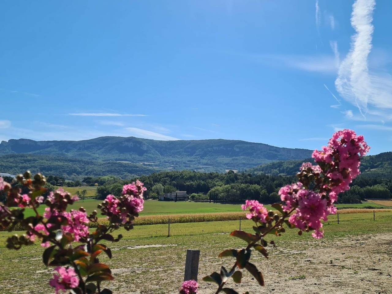 Appartement entier, Gîte de charme La Martinelle  in La Bégude-de-Mazenc, Région de nyons