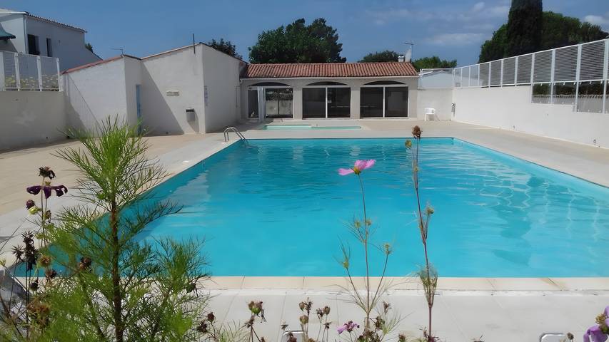 Estudio para 2 personas, con piscina para niños y jardín - 1