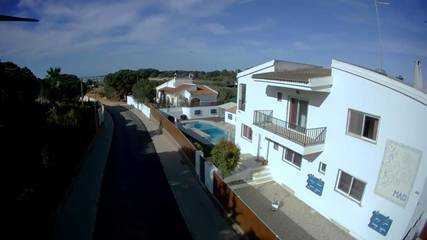 Hôtel pour 2 personnes, avec vue et piscine ainsi que jardin et terrasse à Quarteira