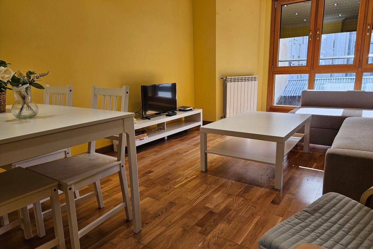 Apartamento entero, 196A Acogedor apartamento en Gijón in Distrito Centro (Gijón), Gijón
