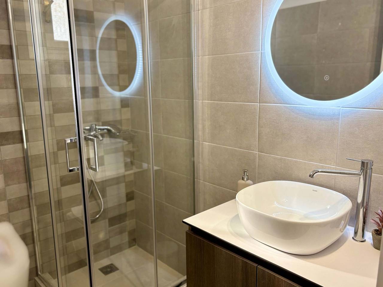 Apartamento entero, Origins Iii | Modern Seaside Studio in Piso Livadi in Paros