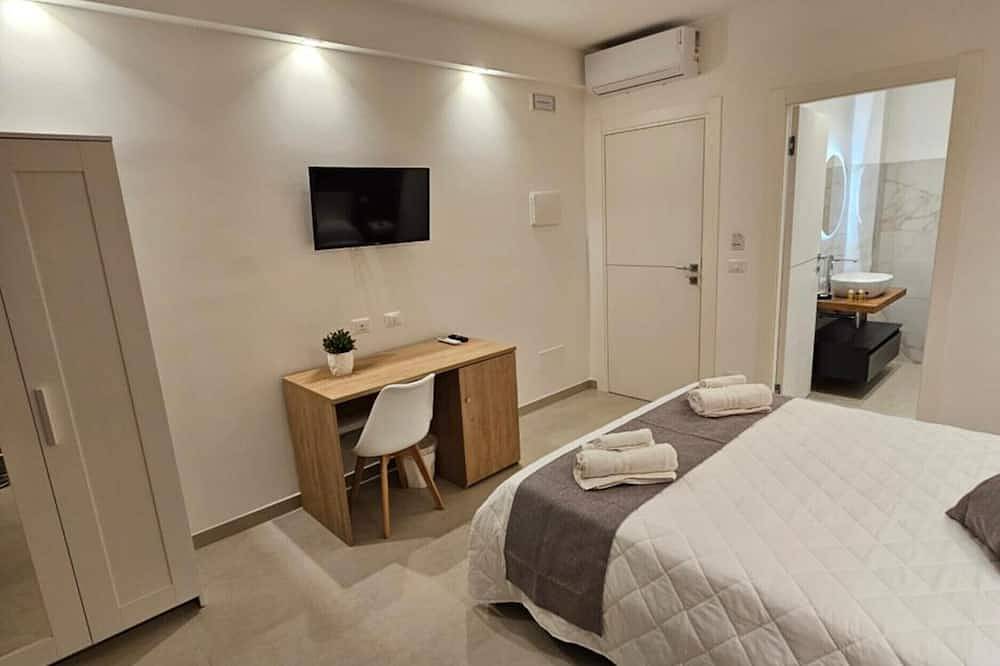 Bed and Breakfast 'Aura Beb - Tripla' in Pachino, Provincia de Siracusa