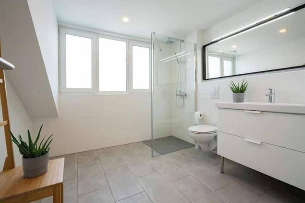 Ganze Wohnung, Zentrales 70-qm-Dach-Apartment (Nr. 8) für 4 Pers. in Saarbrücken, Saargau