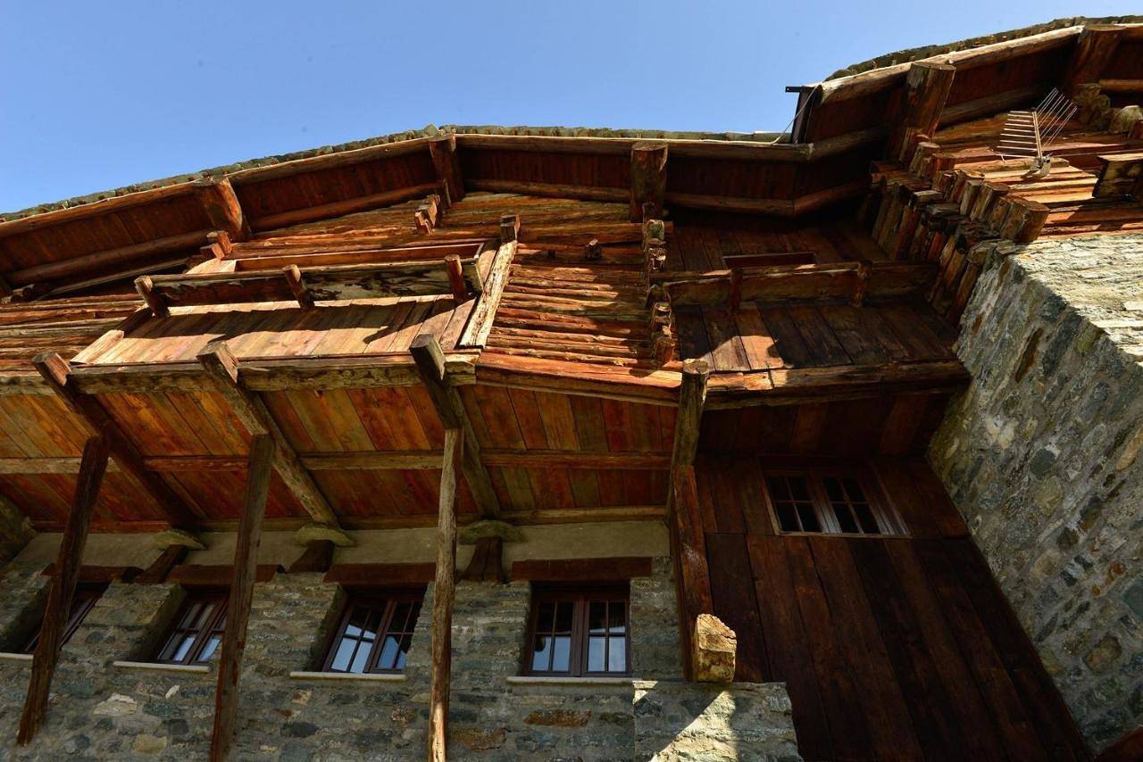 Rifugio Vieux Crest in Ayas, Alpi Pennine