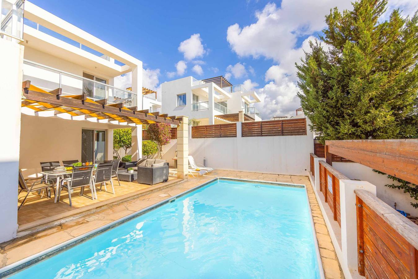Villa for 6 People in Peyia, South Cyprus